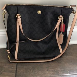Authentic Coach Peyton Signature Convertible Bag